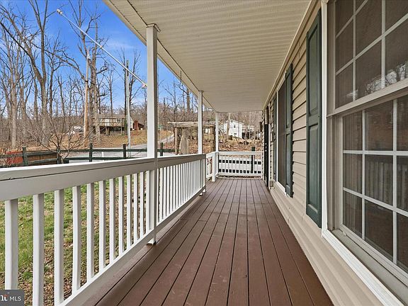 5th image of 136 Wild Hare Rd