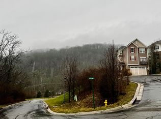 910 Treeline Dr, Covington, KY