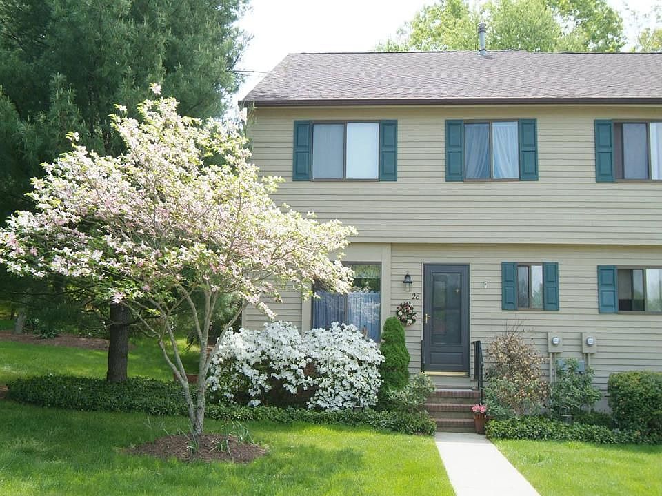 End Unit 3 Bedroom Townhouse