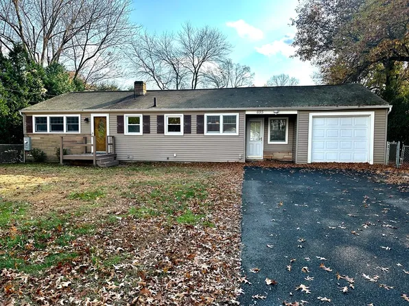 695 Morgan Rd, West Springfield, MA 01089