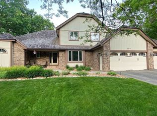 4916 Safari Ct S, Eagan, MN 55122