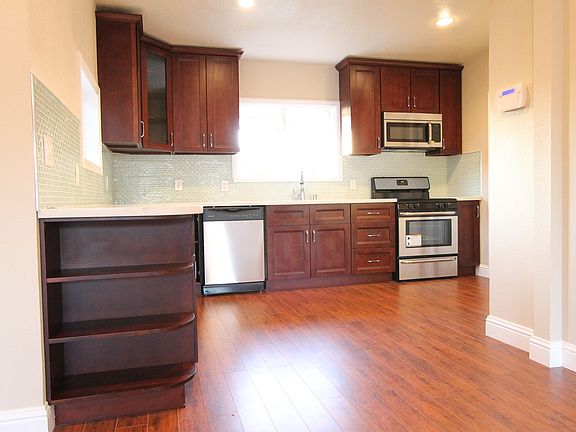3rd image of 2510 Baylor St