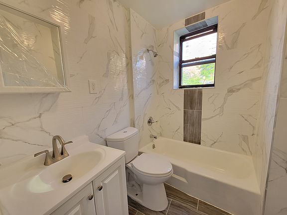 3rd image of 224 S Orange Ave #2E