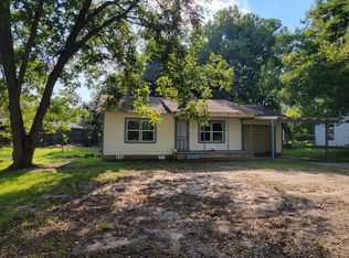 1320 S Palestine St, Athens, TX 75751