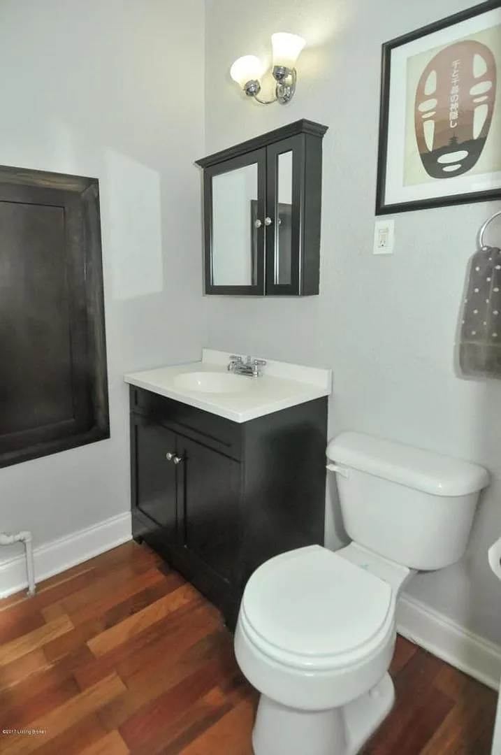 Quaint One Bedroom House close to U of L, Germantown & Downtown — Photo 4