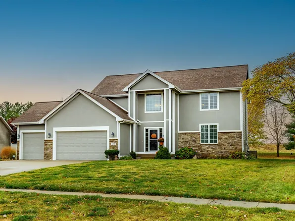 6708 NW 99th St, Johnston, IA 50131