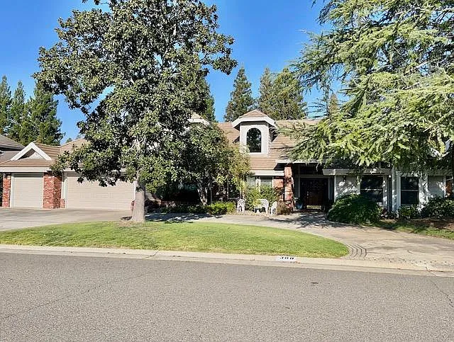 300 Water View Way photo 1