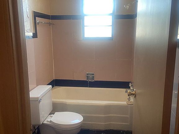 4th image of 158 W 2nd St #304
