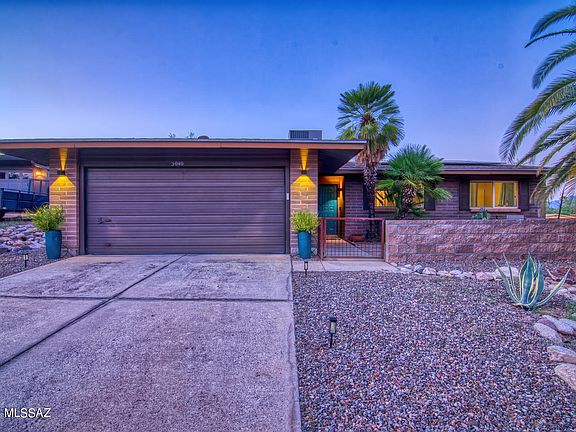 4th image of 3040 W Saint Tropaz Ave
