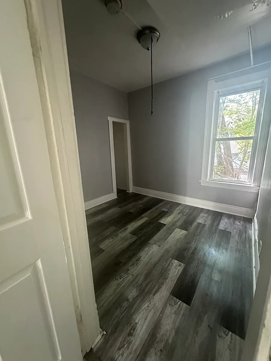 Building Photo - 106 Pond Ln #1