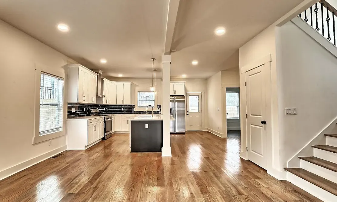 4 bed, $2,650 — Photo 4