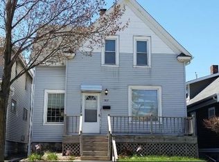 1517 S 73rd St, West Allis, WI 53214