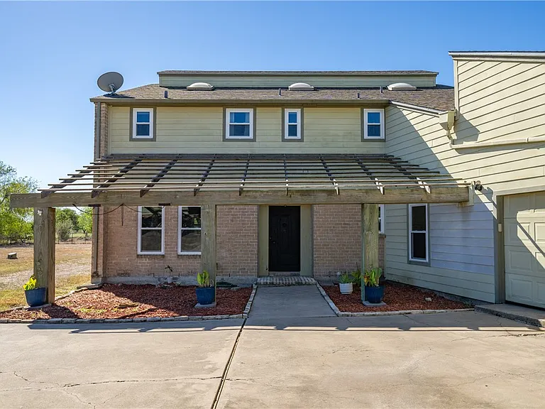 3649 Valley View Dr #52B — Photo 2