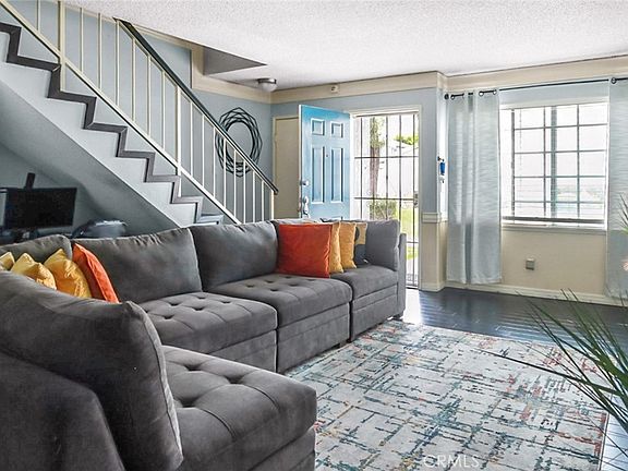 2nd image of 810 W Compton Blvd APT 16