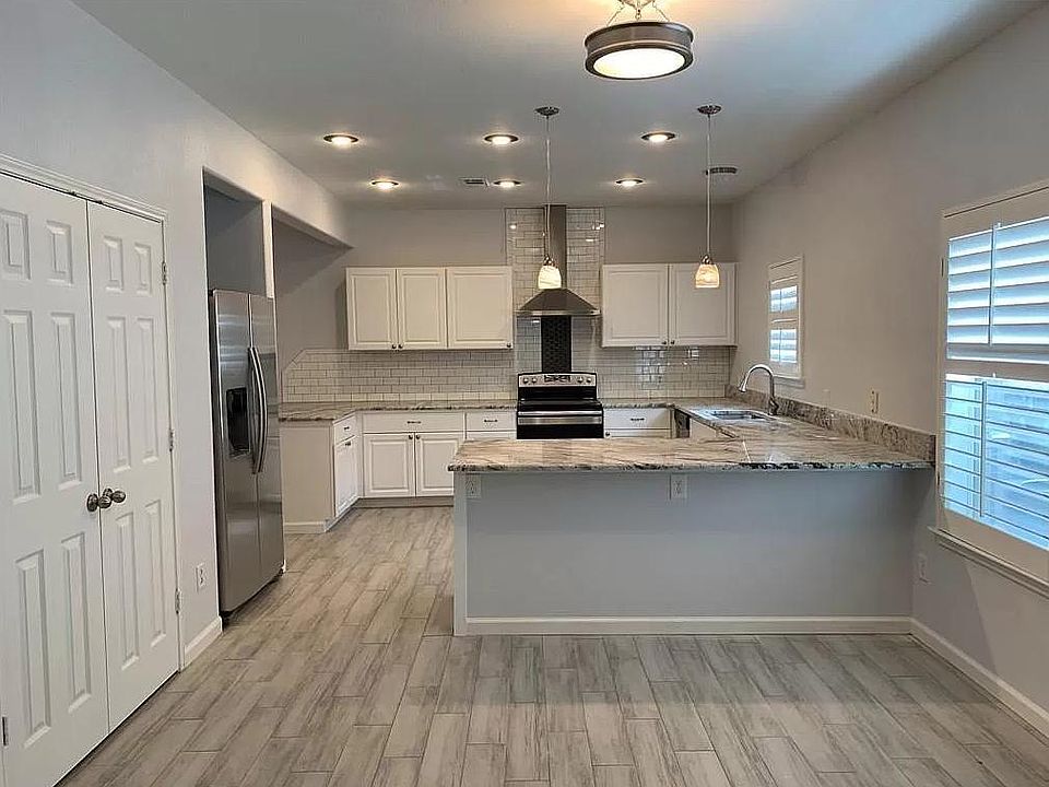 1st image of 808 Deedee Creek Dr