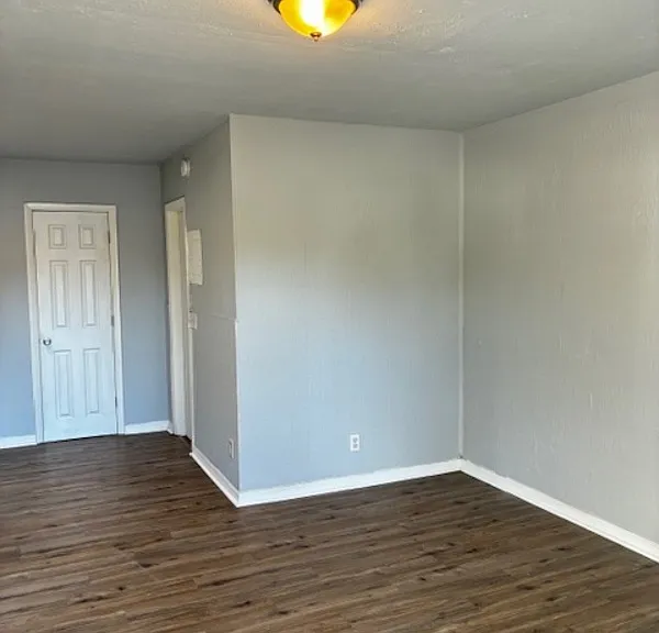 2150 Inwood Ter #7 — Photo 2