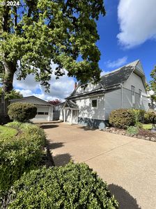789 W Main St, Carlton, OR, 97111