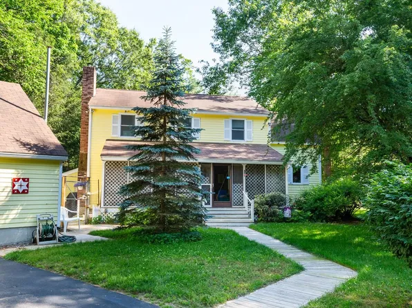 35 Old Gordon Road, Brentwood, NH 03833