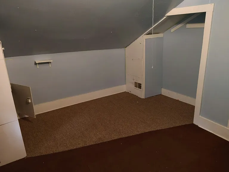 238 N Main St — Photo 2