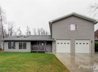 25033 Homestead Rd, Chugiak, AK 99567
