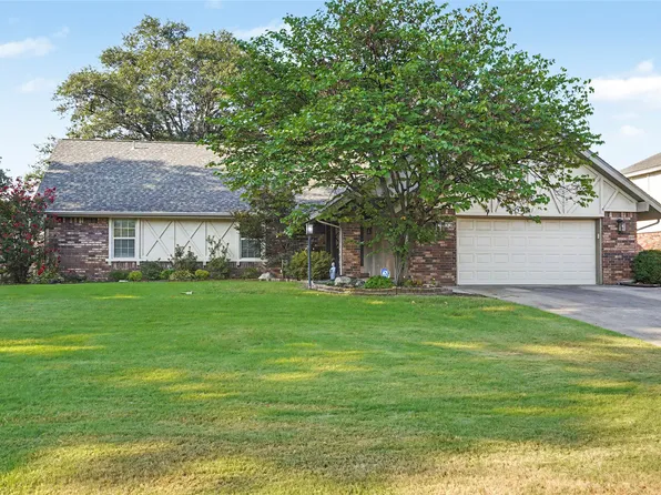 5812 E 97th St, Tulsa, OK 74137