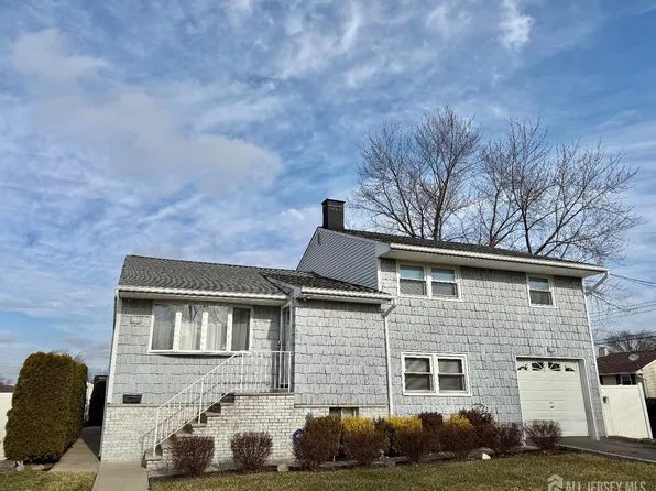 60 Tracy Dr, Fords, NJ 08863