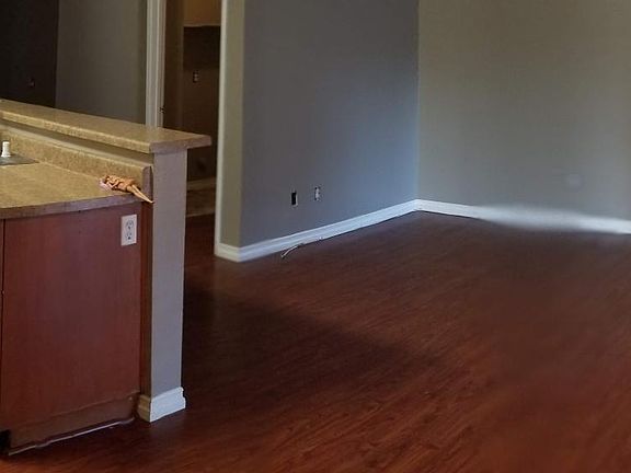 Kitchen & Living Area (Panaromic View)