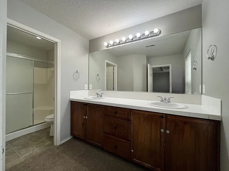 6262 NE Chestnut St — Photo 31