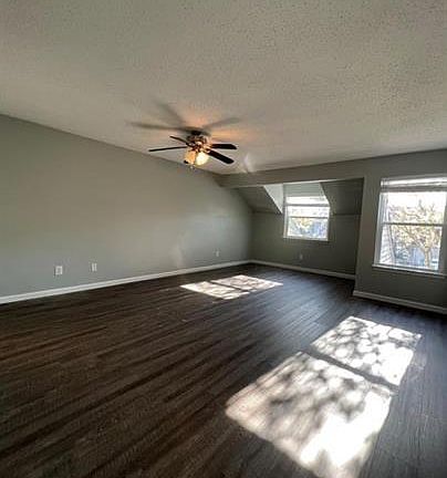4th image of 325 Elderwood Ct #1