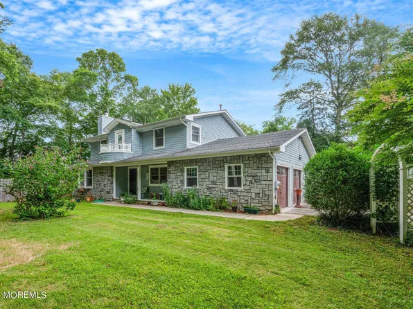 726 Pennsylvania Avenue, Manahawkin, NJ 08050