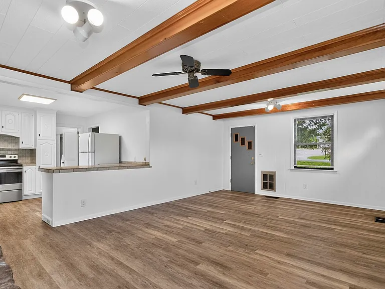 214 Blanchard Pl — Photo 17