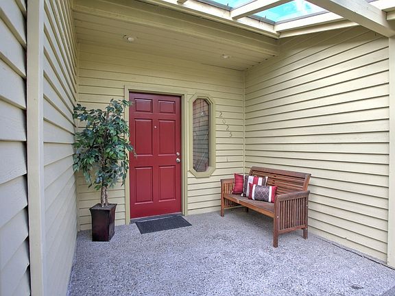 2nd image of 2025 178th Ave NE