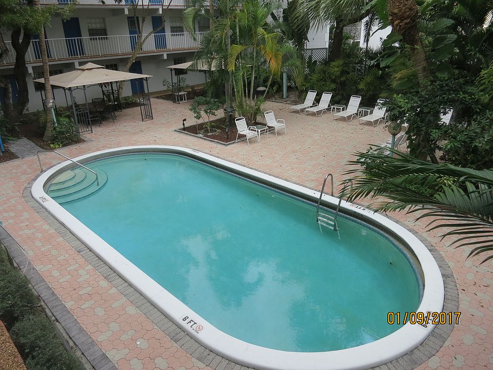 1st image of 1407 NE 56th St #2