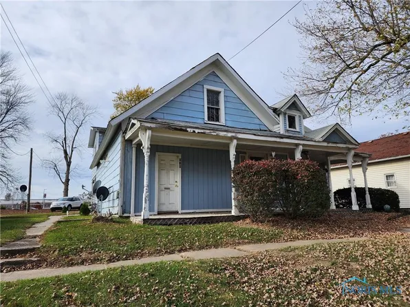 210 S Damascus St, Liberty Center, OH 43532