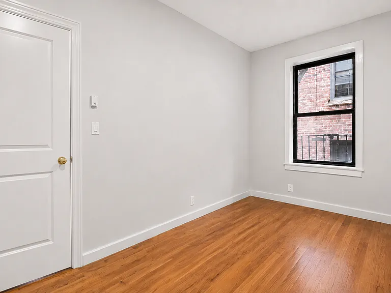 518 W 204th St #43 — Photo 5