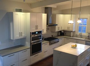 22271 Cass Ave, Woodland Hills, CA 91364