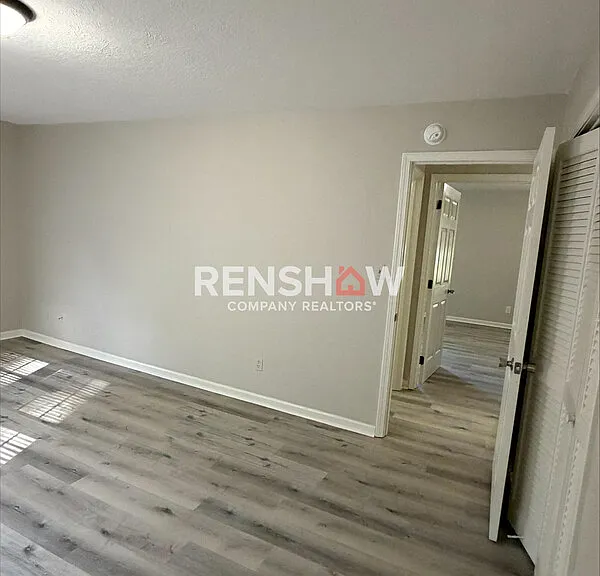 68 Royal Oaks Pl — Photo 14