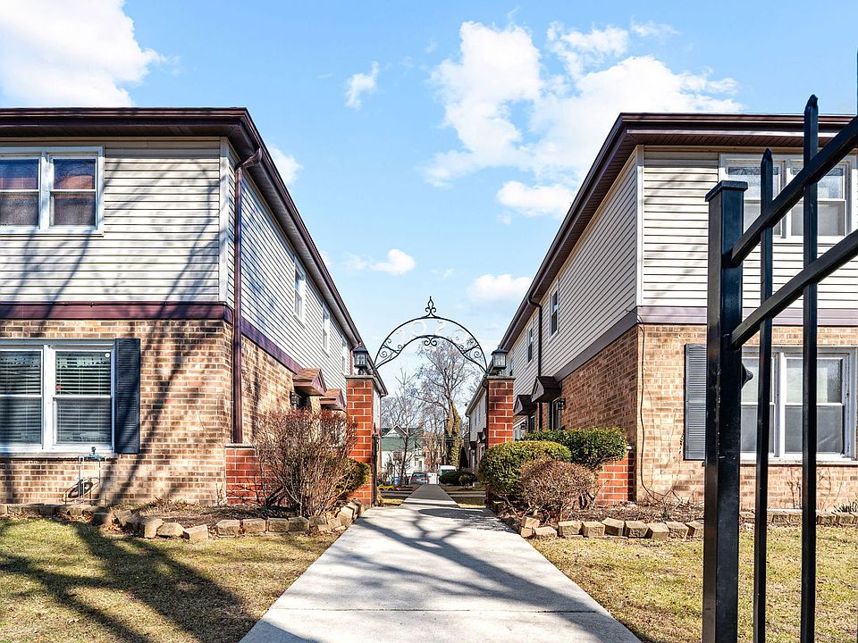 1st image of 2020 W Lunt Ave Unit I