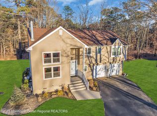 8 Pamela Ct, Jackson, NJ 08527
