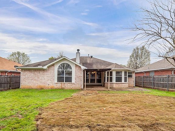 5th image of 6732 Big Springs Dr