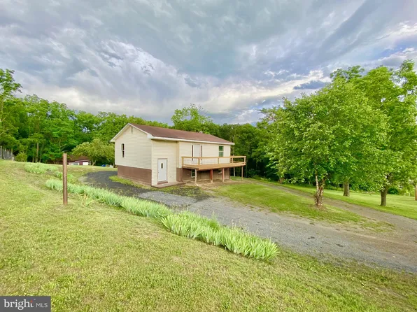 4344 Morgantown Rd, Petersburg, WV 26847