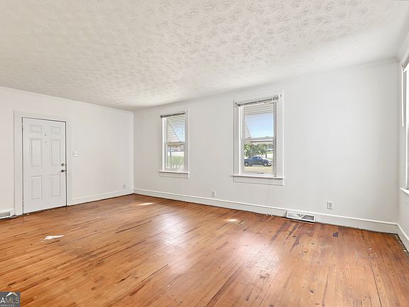 5th image of 7 Georgia Ave