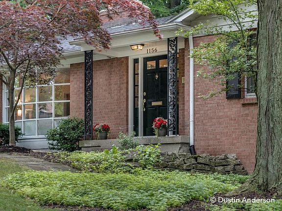 4th image of 1156 Gladstone Dr SE