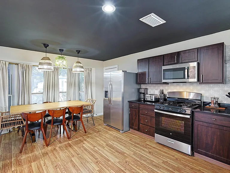 708 Azalea Dr — Photo 12