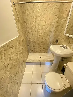 Rented by Level Group | media 7