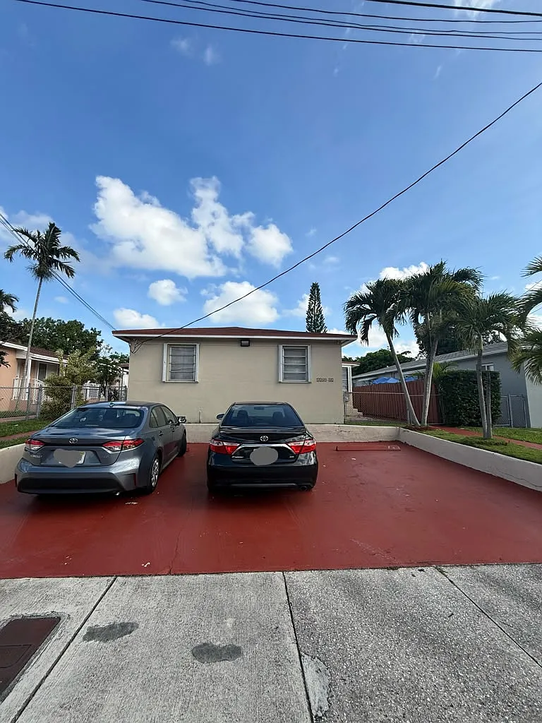 2 bed, 1300 sqft, $2,100 — Photo 2