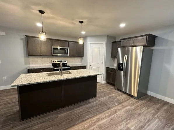 105 Jackson St Unit B, Saint George, KS 66535