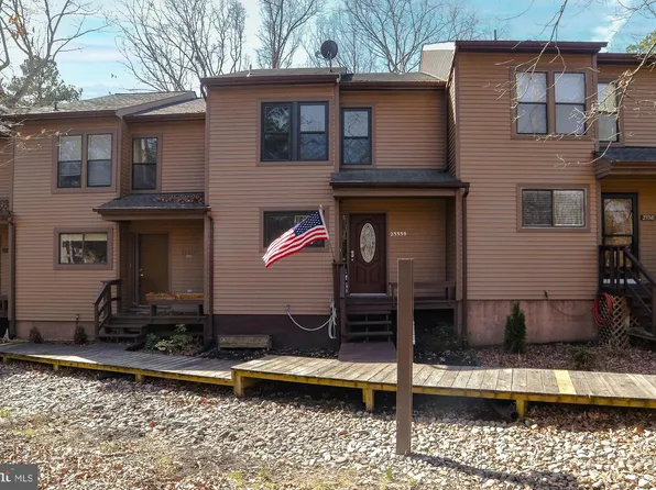 23339 Red Oak Ct, California, MD 20619