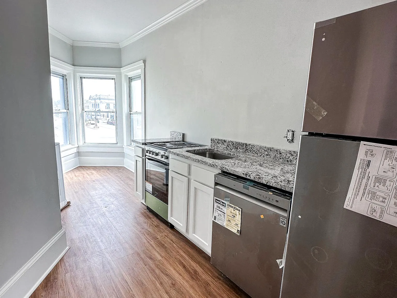 Studio, 475 sqft, $950 — Photo 1