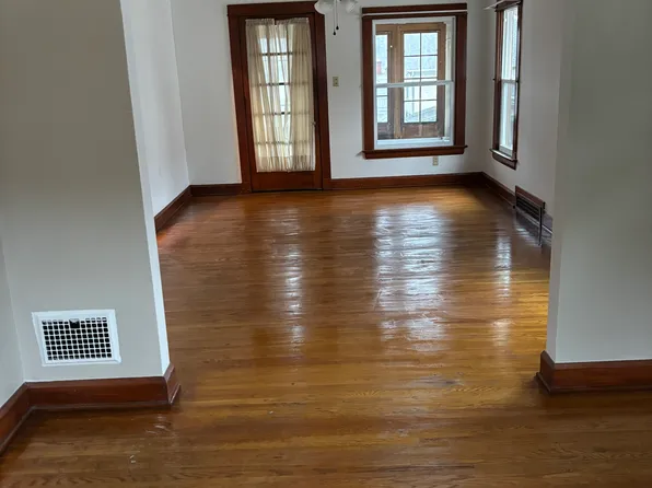 1113 Virginia St, Martins Ferry, OH 43935